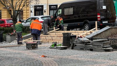 Ремонт сходів на площі Філармонії