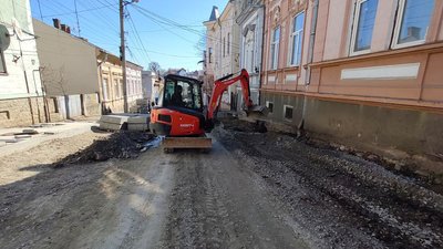 У Чернівцях перекрили рух вулицею Фучика