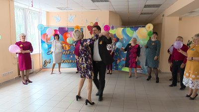У Сумській школі №4 останній дзвоник відбувався дистанційно У Сумській школі №4 останній дзвоник відбувався дистанційно