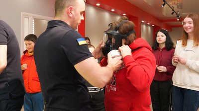 На Тернопільщині рятувальники провели уроки безпеки для пластунів На Тернопільщині рятувальники провели уроки безпеки для пластунів
