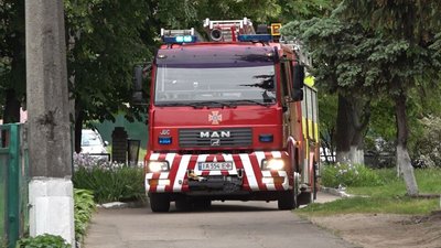 Злагоджені дії рятують життя: черкаські рятувальники провели навчання у школі Злагоджені дії рятують життя: черкаські рятувальники провели навчання у школі