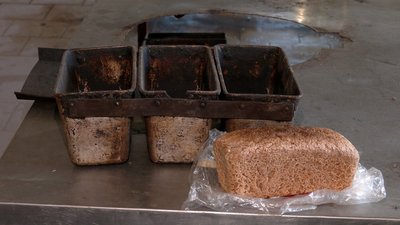 Історія роботи розконсервованих пекарні та млина поблизу Мени під час російської окупації у березні 2022 року