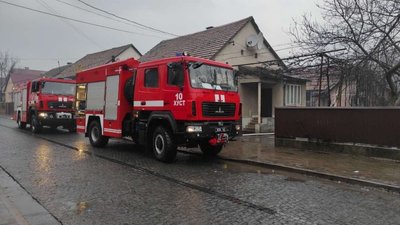 Дві пожежі за дві години погасили пожежники на Закарпатті