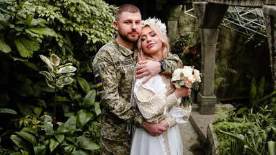 "Лякало те, що ти більше не побачиш рідних людей" – прикордонник з Бахмута на позивний "Чіназес" "Лякало те, що ти більше не побачиш рідних людей" – прикордонник з Бахмута на позивний "Чіназес"