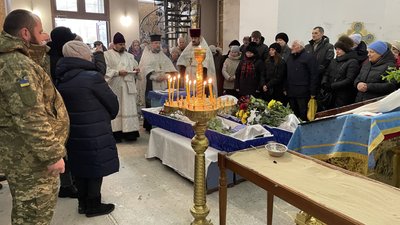 У Херсоні попрощалися з двома захисниками України Сергієм Клименком і Михайлом Мельником У Херсоні попрощалися з двома захисниками України Сергієм Клименком і Михайлом Мельником