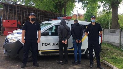 Видавали себе за медиків: на Львівщині затримали підозрюваних у шахрайстві