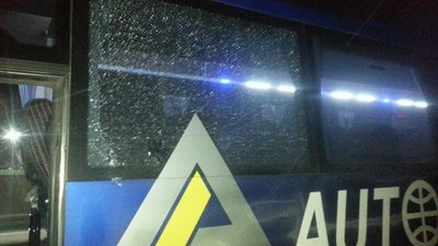 Втретє за 2 місяці: у Чернігові напали на автобус з пасажирами у салоні. ОНОВЛЕНО