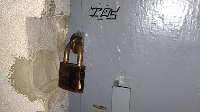 Черкасці не могли потрапити у деякі бомбомсховища міста Черкасці не могли потрапити у деякі бомбомсховища міста