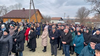 Назавжди 20. На Івано-Франківщині провели в останню путь бійця Богдана Ваківа Назавжди 20. На Івано-Франківщині провели в останню путь бійця Богдана Ваківа
