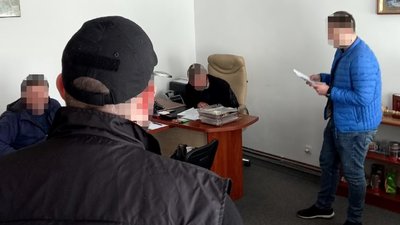 Збували неякісне пальне. На Франківщині викрили мережу трейдерів та АЗС Збували неякісне пальне. На Франківщині викрили мережу трейдерів та АЗС