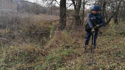 "Доводилось працювати під звуки постійних обстрілів": волинські піротехніки повернулися з деокупованих сіл Донеччини "Доводилось працювати під звуки постійних обстрілів": волинські піротехніки повернулися з деокупованих сіл Донеччини