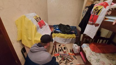 В Одесі затримали чоловіка, який фотографував військових та техніку — СБУ В Одесі затримали чоловіка, який фотографував військових та техніку — СБУ