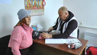 "Лікарі без кордонів" прийом жителі прифронтове село Дмитрівка Донецька область "Лікарі без кордонів" прийом жителі прифронтове село Дмитрівка Донецька область