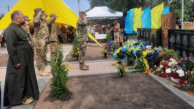 На Київщині відкрили меморіал на честь загиблих військових