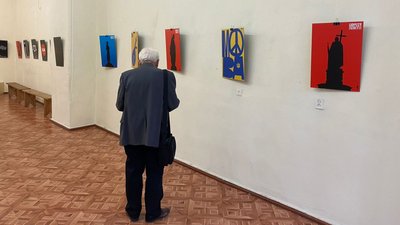 Виставка "(Не) замість зброї" Виставка "(Не) замість зброї"
