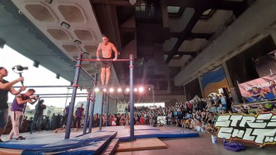 Чемпіонат з воркауту в Харкові: хто став переможцем — фоторепортаж Чемпіонат з воркауту в Харкові: хто став переможцем — фоторепортаж