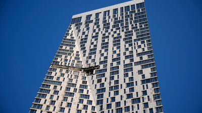 Москва, дрон, багатоповерхівка