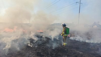 "Не уподібнюйтеся до варварів!" Голова Франківської громади закликав припинити підпалювати сухостій "Не уподібнюйтеся до варварів!" Голова Франківської громади закликав припинити підпалювати сухостій