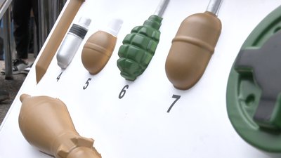 Урок мінної безпеки провели для дітей Урок мінної безпеки провели для дітей