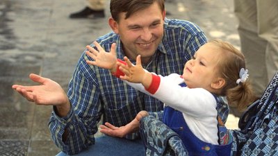 Що мають пам'ятати батьки, аби не зникали діти. Відповідає психолог