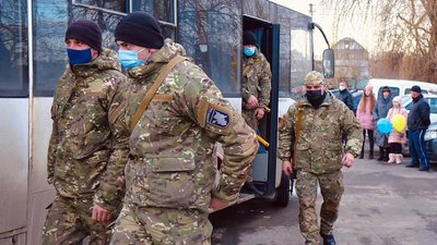 Прикарпатські поліцейські повернулися із зони проведення ООС Прикарпатські поліцейські повернулися із зони проведення ООС