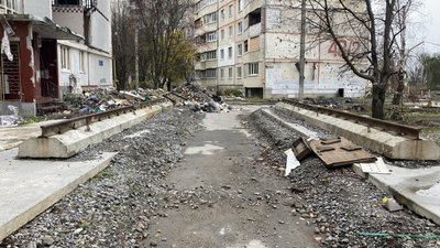 9-поверхівка на метробудівників 9-поверхівка на метробудівників