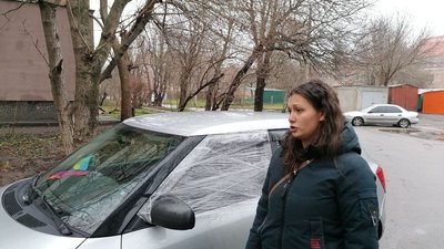У Кропивницькому невідомі за одну ніч розтрощили скло у трьох автомобілях У Кропивницькому невідомі за одну ніч розтрощили скло у трьох автомобілях