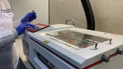 Під Києвом відкрили лабораторію, яка перевірятиме води Дніпра та Десни Під Києвом відкрили лабораторію, яка перевірятиме води Дніпра та Десни
