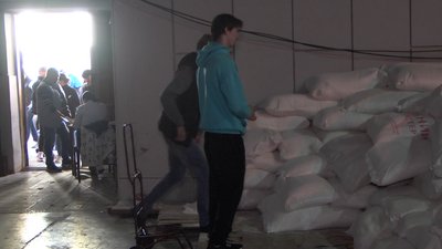 Понад 50 тонн борошна: у Вінниці видають гуманітарну допомогу для багатодітних родин Понад 50 тонн борошна: у Вінниці видають гуманітарну допомогу для багатодітних родин