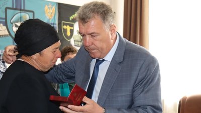 Матері Богдана Гасюка вручили посмертну нагороду сина