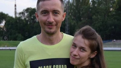 У Запоріжжі подружжя підкорегувало мурал. Хто вони й чому це було на часі У Запоріжжі подружжя підкорегувало мурал. Хто вони й чому це було на часі