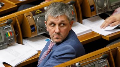 Не більше п’яти. У Раді хочуть обмежити кількість інформаційних запитів