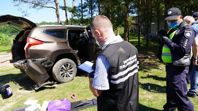 Вибух авто на Львівщині: основна версія правоохоронців — навмисне вбивство
