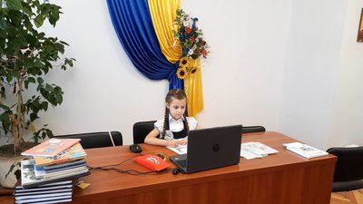 Софія мріє про закінчення війни, щоб більше не збирати гроші на зброю Софія мріє про закінчення війни, щоб більше не збирати гроші на зброю