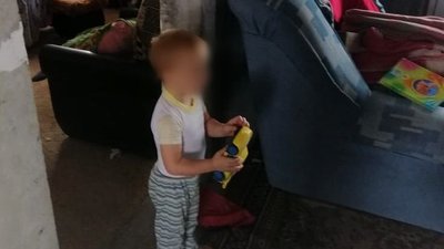 У Херсоні трирічного малюка мати покинула на хвору бабусю: тепер він у лікарні