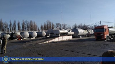 Небезпечний бензин: на українських АЗС продавали пальне зі шкідливими домішками Небезпечний бензин: на українських АЗС продавали пальне зі шкідливими домішками