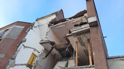 Наслідки ракетного удару. Екологи підрахували збитки через руйнування Чорноморського університету в Миколаєві Наслідки ракетного удару. Екологи підрахували збитки через руйнування Чорноморського університету в Миколаєві