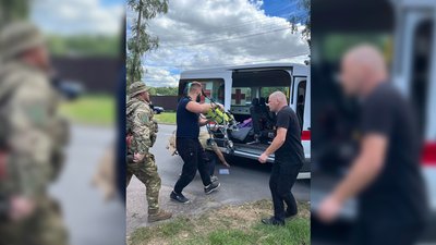 "Обставини складалися так, щоб ми туди прийшли»", — мама дворічного Романа, який травмувався від вибуху у Чернігові "Обставини складалися так, щоб ми туди прийшли»", — мама дворічного Романа, який травмувався від вибуху у Чернігові
