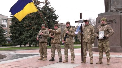 У Рівному попрощалися зі старшим сержантом Русланом Баламутовим У Рівному попрощалися зі старшим сержантом Русланом Баламутовим