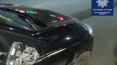 Франківські патрульні розшукали водія, який вчинив ДТП і втік