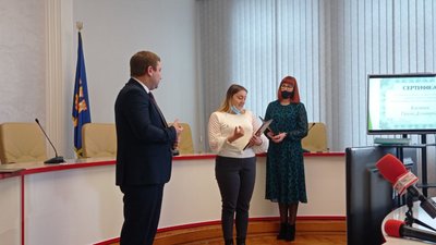 На Тернопільщині 17 осіб отримали сертифікати на придбання житла На Тернопільщині 17 осіб отримали сертифікати на придбання житла