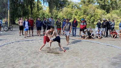 Чемпіонат області з пляжної боротьби відбувся у Сумах