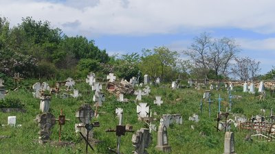 Суд зобовʼязав міськраду укласти договір на збереження Куяльницького кладовища в Одесі Суд зобовʼязав міськраду укласти договір на збереження Куяльницького кладовища в Одесі