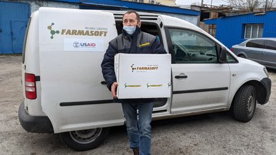 Харківщина отримала першу партію вакцини Pfizer Харківщина отримала першу партію вакцини Pfizer