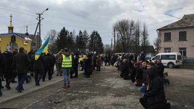 На Тернопільщині попрощалися з бійцем Андрієм Філиком На Тернопільщині попрощалися з бійцем Андрієм Філиком