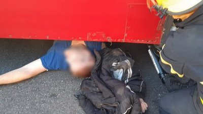 У Миколаєві перехожий опинився під тролейбусом У Миколаєві перехожий опинився під тролейбусом