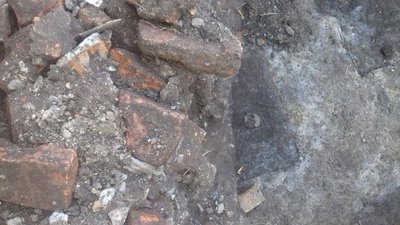 У Вінниці дослідники віднайшли старе військове кладовище У Вінниці дослідники віднайшли старе військове кладовище