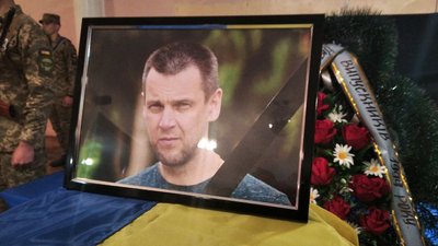 У Житомирі рідним загиблих воїнів передали державні нагороди У Житомирі рідним загиблих воїнів передали державні нагороди