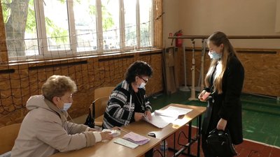 Місцеві вибори: як голосують херсонські студенти Місцеві вибори: як голосують херсонські студенти