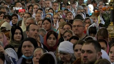 Митрополит УПЦ Онуфрій проводить літургію у Харкові: собор заповнений, люди без масок Митрополит УПЦ Онуфрій проводить літургію у Харкові: собор заповнений, люди без масок